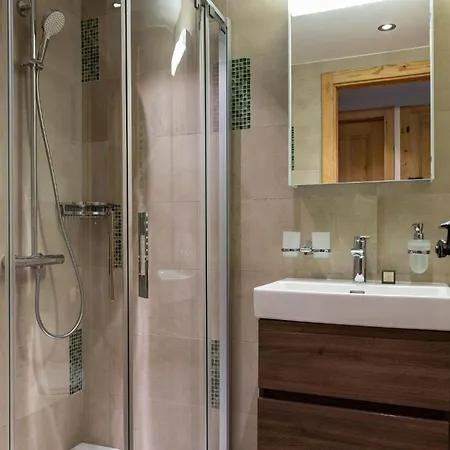 Apartment La Ruinette-stylish 3-bed In Centre